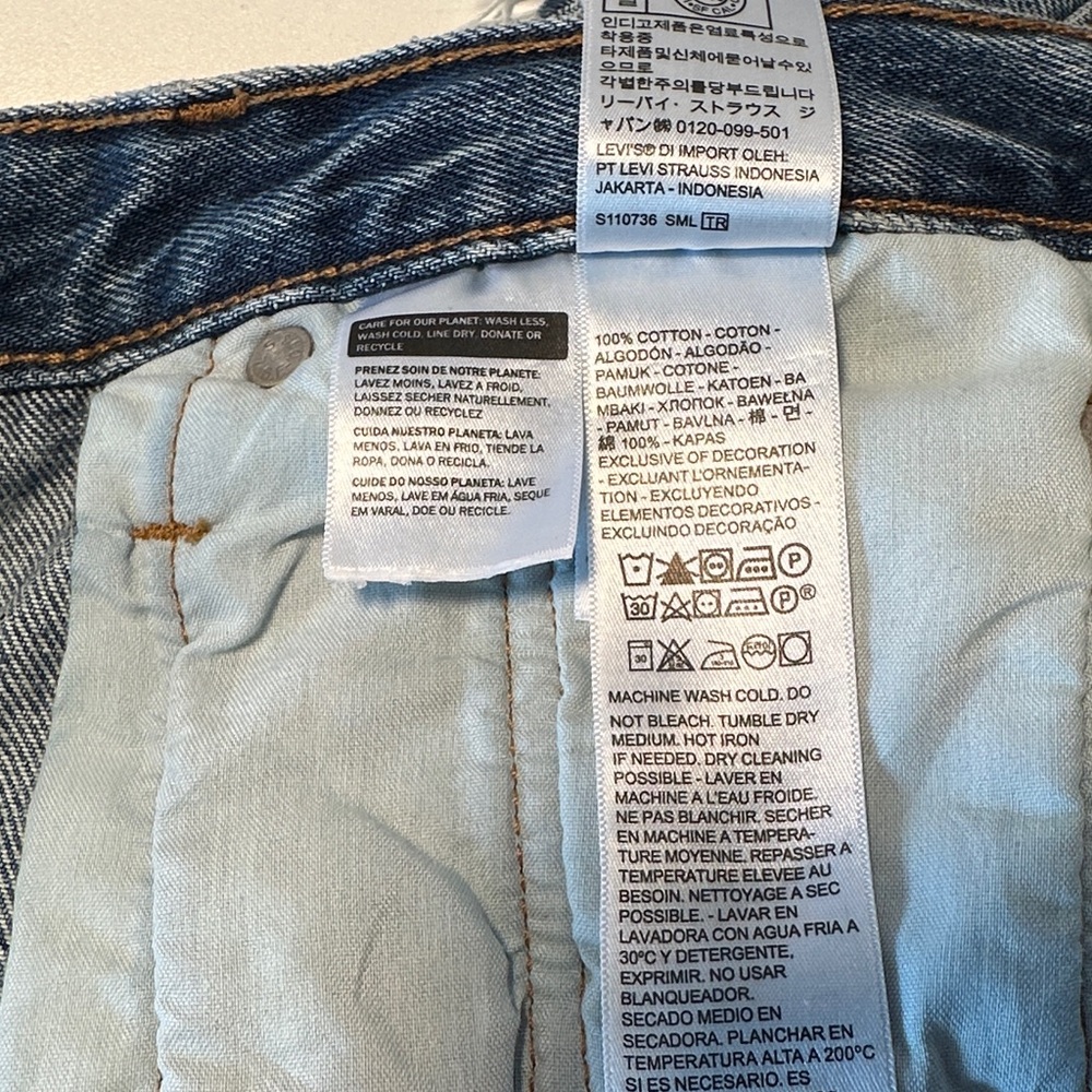 Levi's 501s Blue Distressed Jean Shorts 28 - Picture 6 of 9